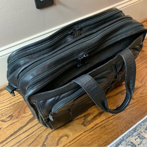 Tumi Black Leather Men's Briefcase - Picture 5 of 8